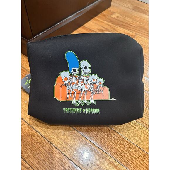 The Simpsons Revolution Toiletry bag Treehouse of Horror LIMITED EDITION - Picture 1 of 7